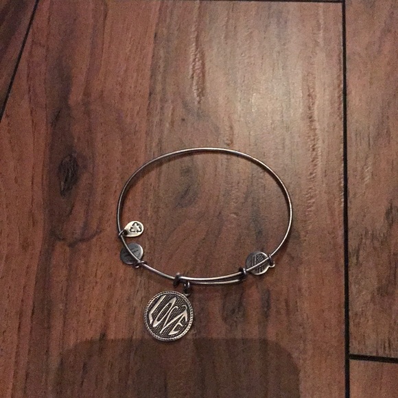 Jewelry bundle - Picture 6 of 7